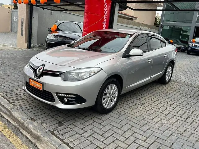 Carro Renault Fluence 2017 2.0 16V Dynamique (Flex)
