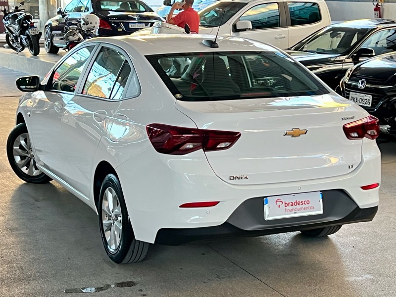 CHEVROLET Onix Plus