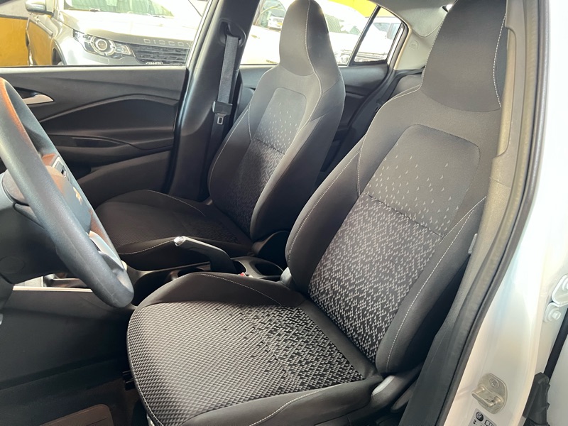 CHEVROLET Onix Plus