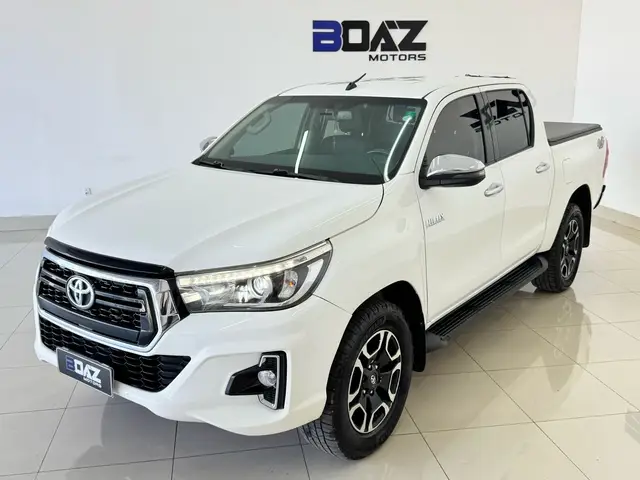 Carro Toyota Hilux Cabine Dupla 2020 Hilux 2.8 TDI SRV CD 4x4 (Aut)