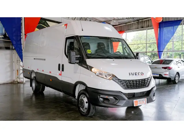 Carro Iveco Daily Furgão 2020 DAILY FURGÃO 55-170 3.0 16m³ (Diesel)