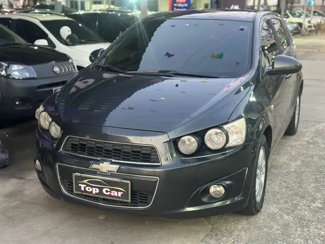 Carro Chevrolet Sonic 2014 Hatch LT 1.6