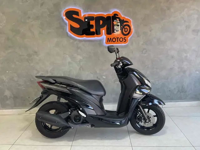 Moto Yamaha Fluo 2024 ABS