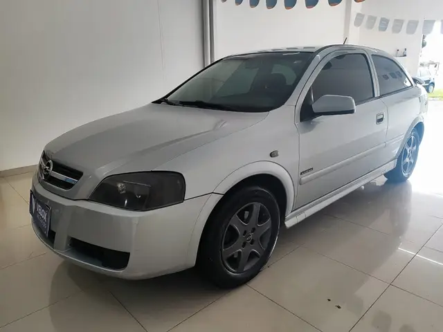 Carro Chevrolet Astra Hatch 2006 Advantage 2.0 (Flex)