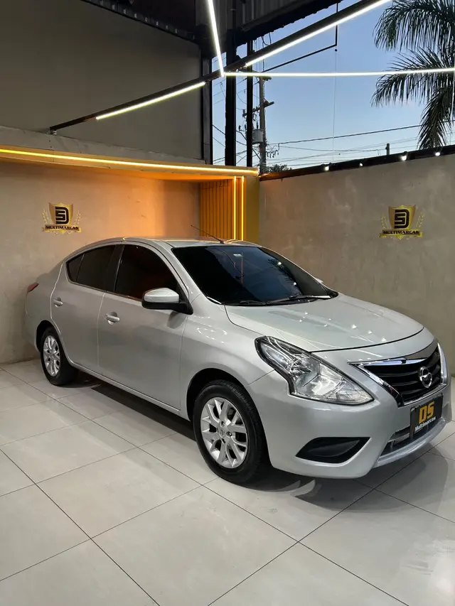 Carro Nissan Versa 2018 1.6 16V SV (Flex)