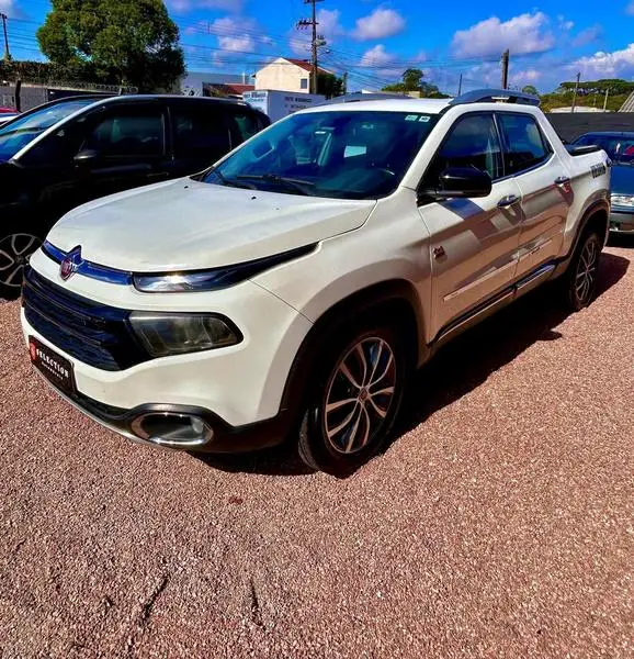 Carro Fiat Toro 2019 Volcano 2.0 diesel AT9 4x4