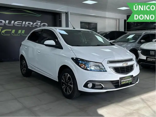 Carro Chevrolet Onix 2015 1.4 LTZ SPE/4 (Aut)