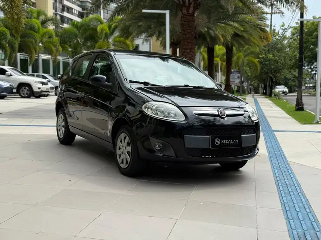 Carro Fiat Palio 2012 Attractive 1.4 8V (Flex)