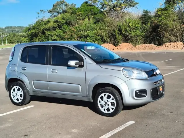 Carro Fiat Uno 2015 Evolution 1.4 8V (Flex) 4p