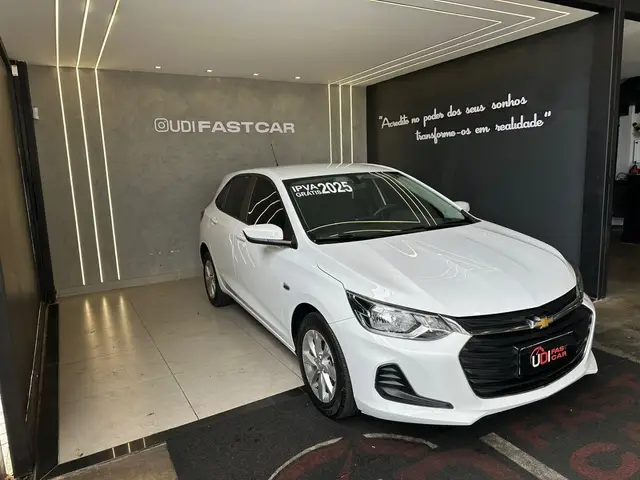 Carro Chevrolet Onix 2023 LT 1.0