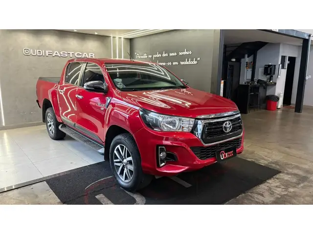 Carro Toyota Hilux Cabine Dupla 2017 Hilux 2.7 SRV CD 4x2 (Flex) (Aut)