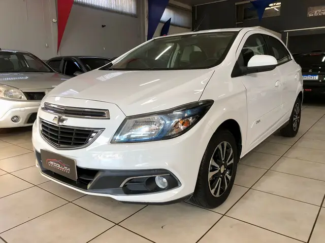 Carro Chevrolet Onix 2015 1.4 LTZ SPE/4 (Aut)
