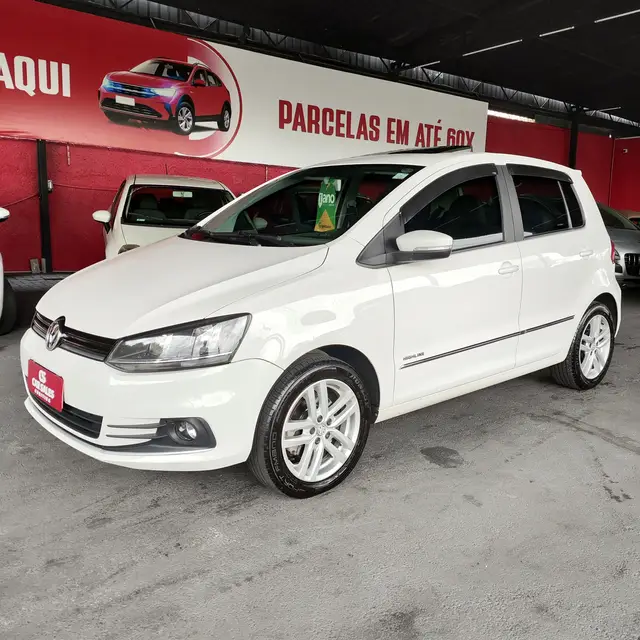 Carro Volkswagen Fox 2015 Comfortline I-Motion 1.6 MSI (Flex)