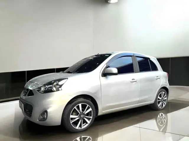 Carro Nissan March 2018 1.6 16V SL CVT (Flex)