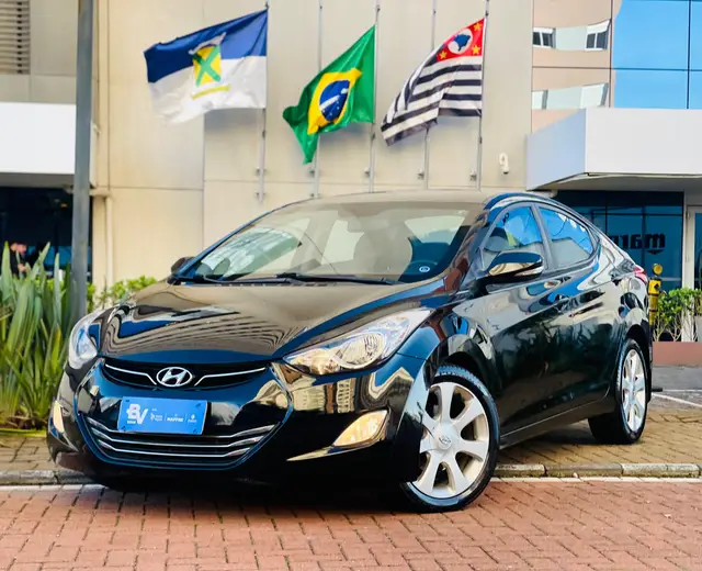 Carro Hyundai Elantra 2013 Sedan 1.8 GLS (aut)