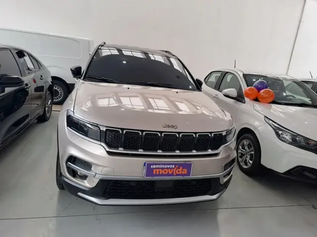 Carro Jeep Commander 2023 Limited 1.3 T270