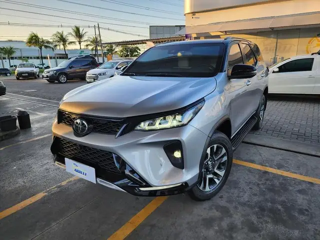 Carro Toyota Hilux SW4 2022 GRS 2.8 TB 4x4 Diesel Automatico