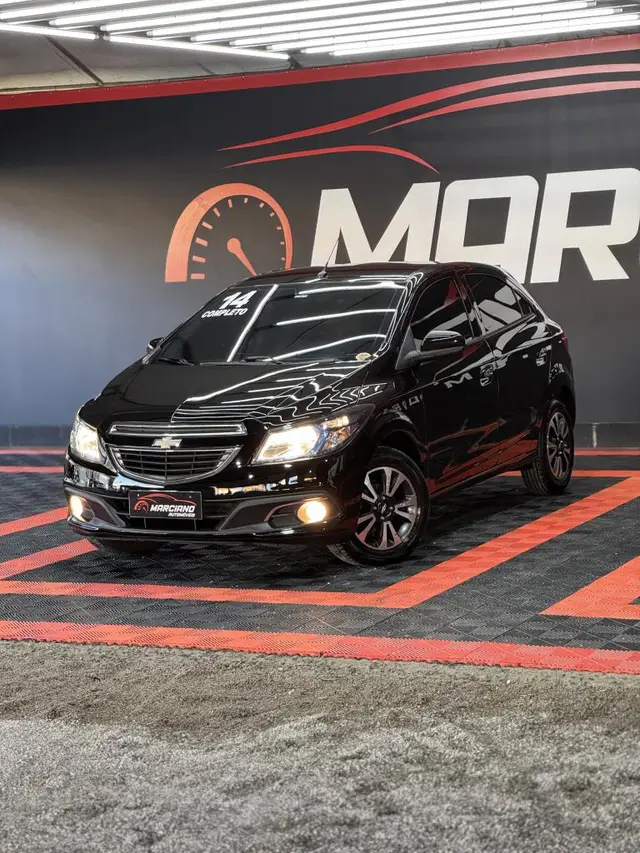 Carro Chevrolet Onix 2014 HATCH LTZ 1.4 8V FlexPower 5p Mec.