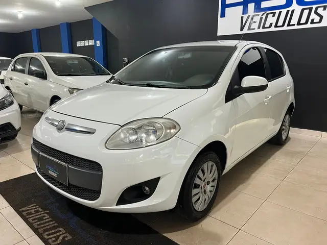 Carro Fiat Palio 2013 Attractive 1.4 8V (Flex)