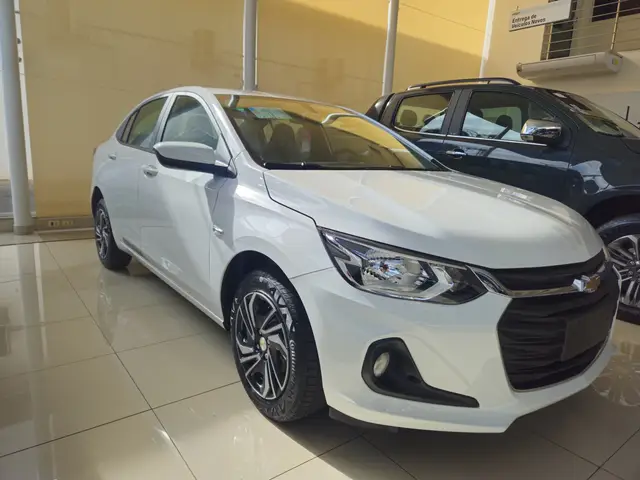 Carro Chevrolet Onix Plus 2025 LT 1.0 Turbo