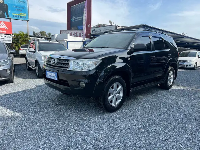 Carro Toyota Hilux SW4 2010 SR 4x2 2.7 VVT-i (aut)