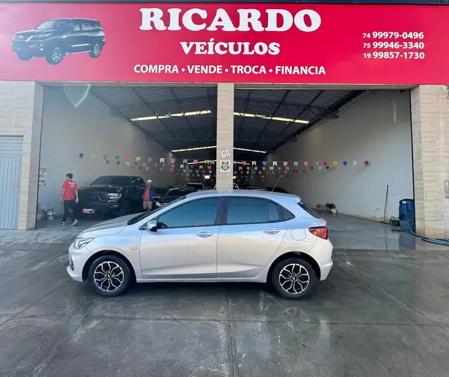 Carro Chevrolet Onix 2020 LT 1.0 (Flex)