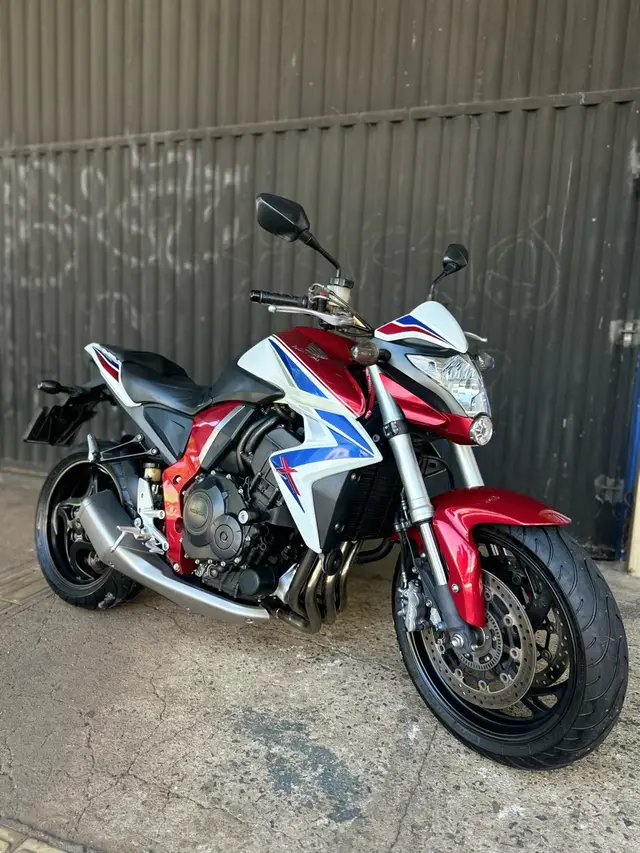 Carro Honda CB 1000R 2015 (ABS)