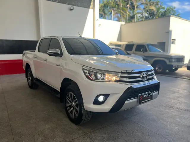 Carro Toyota Hilux Cabine Dupla 2017 Hilux 2.8 16v TDI SRV CD 4x4 (Aut)