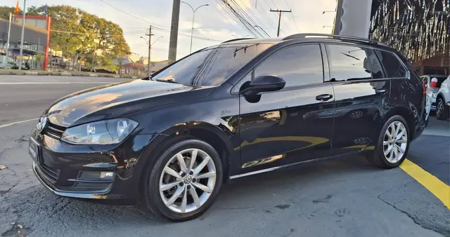 Carro Volkswagen Golf Variant 2015 Comfortline 1.4 TSi DSG BlueM.
