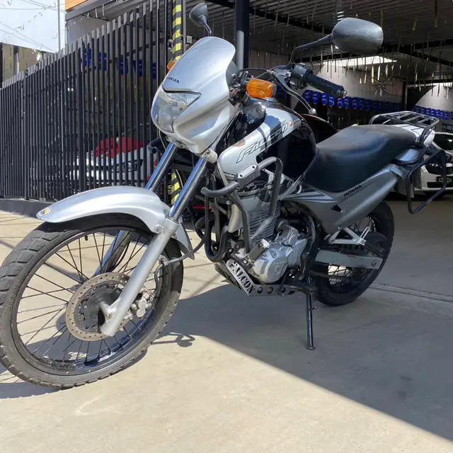 Carro Honda NX 4 Falcon 2008 400