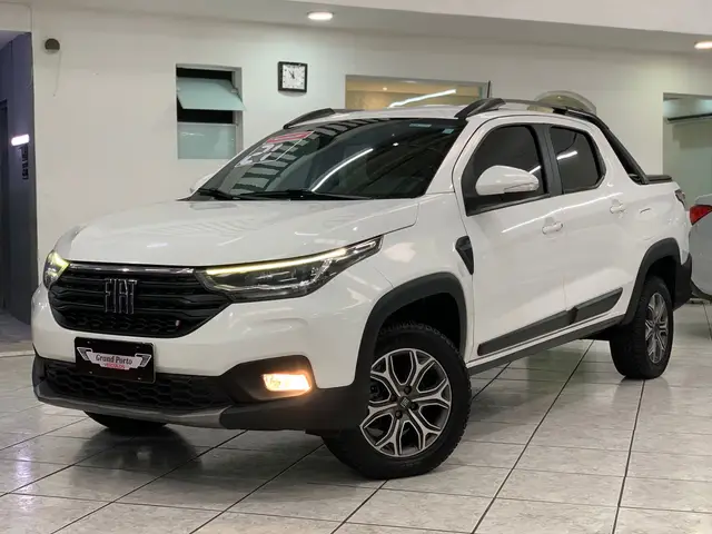 Carro Fiat Strada 2021 Volcano 1.3 CD (Flex)