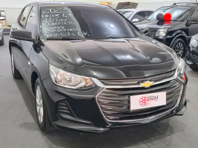 Carro Chevrolet Onix 2023 LT 1.0