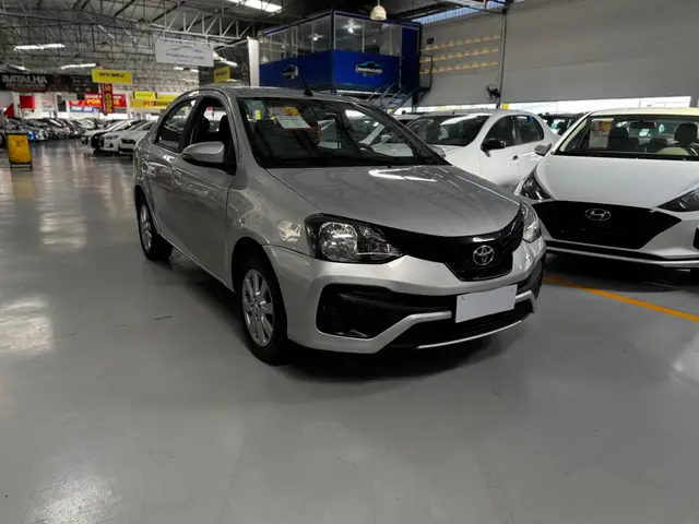 Carro Toyota Etios Sedan 2019 X Plus 1.5 (Aut) (Flex)
