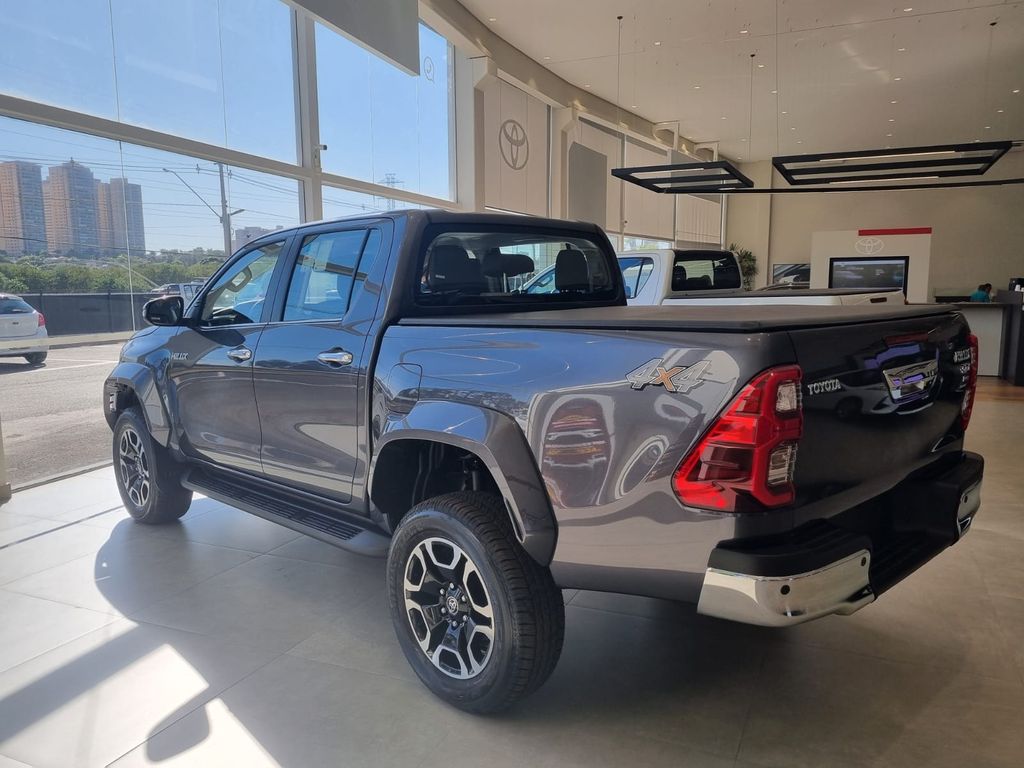 Hilux Cabine Dupla SRX Plus 4x4 2.8 Diesel