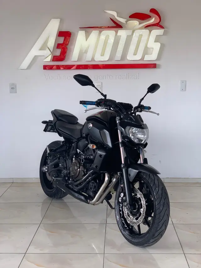 Carro Yamaha MT-07 2021 ABS