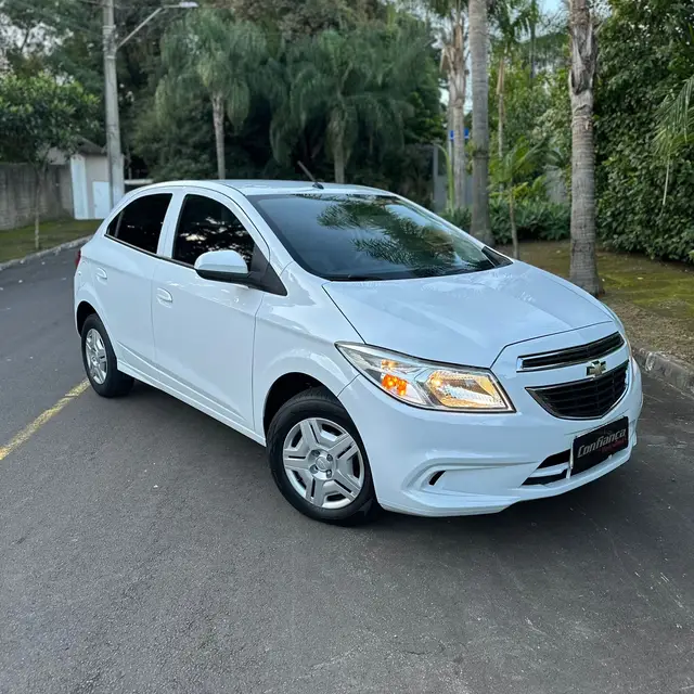 Carro Chevrolet Onix 2015 1.0 LT SPE/4