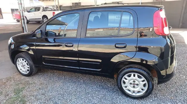 Carro Fiat Uno 2012 Vivace 1.0 8V (Flex) 4p