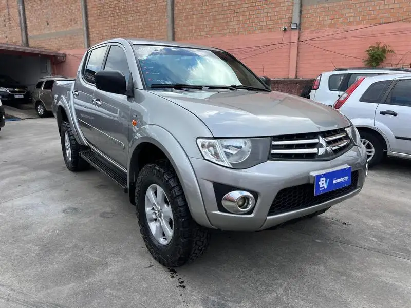 Mitsubishi L200 Triton Sport HLS 2.4 (Flex)