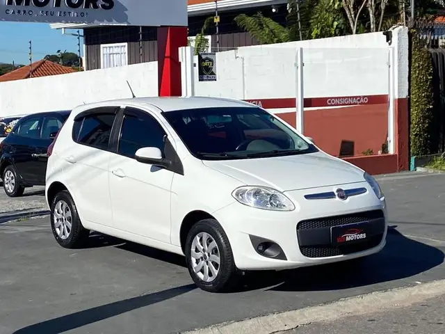 Carro Fiat Palio 2013 Attractive 1.4 8V (Flex)