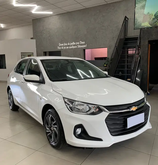 Carro Chevrolet Onix 2024 LT 1.0