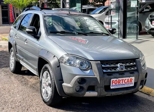 Carro Fiat Palio 2012 W.ADV. LOCK. ITALIA 1.8 Flex 16V