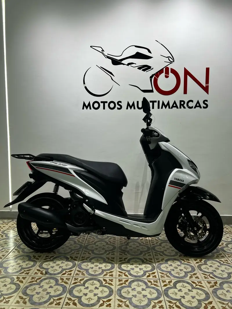Yamaha Fluo ABS