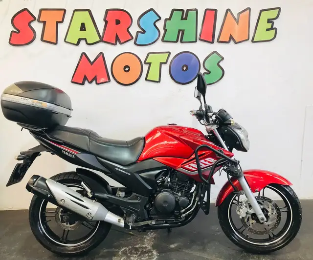 Moto Yamaha YS 250 Fazer 2015 Racing Blue