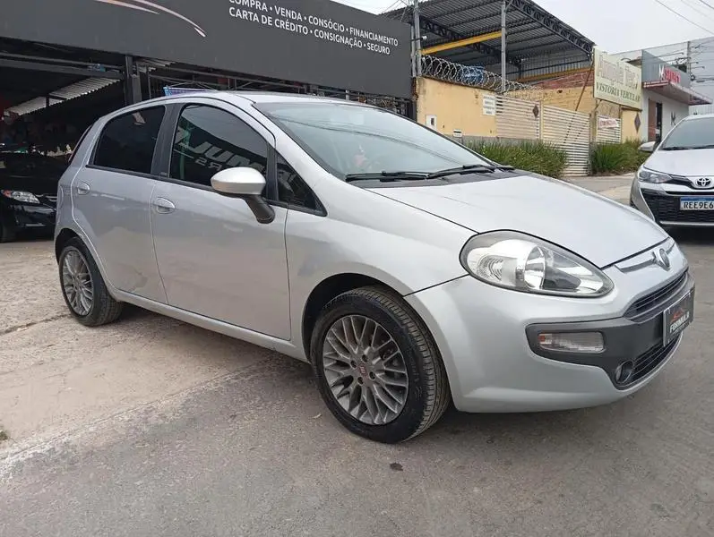 Fiat Punto Essence 1.6 16V (Flex)