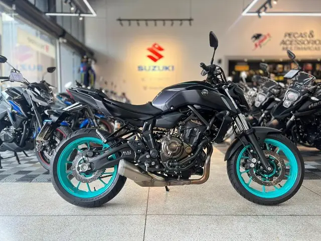 Carro Yamaha MT-07 2025 ABS
