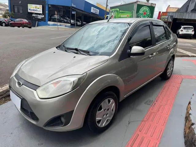 Carro Ford Fiesta Sedan 2011 1.6 (Flex)