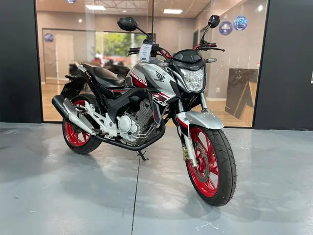 Carro Honda CB 250F Twister 2021 (CBS)