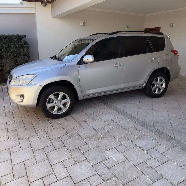 Carro Toyota RAV4 2011 4x2 2.4 16V (aut)