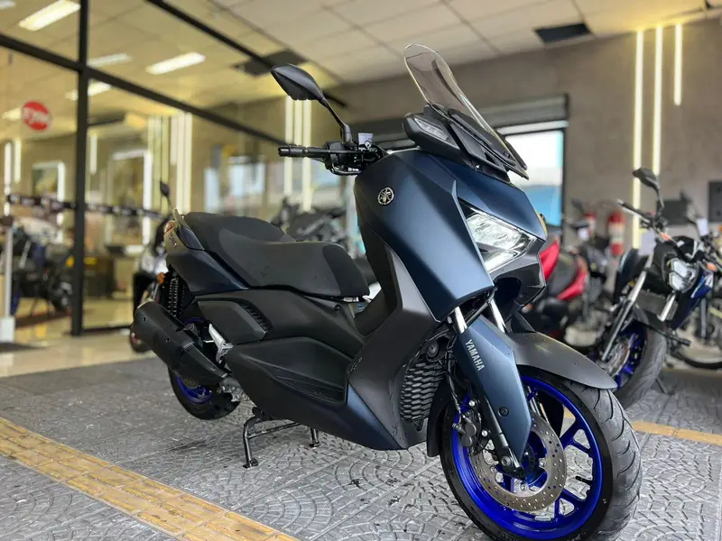 Yamaha XMax 250 Connected