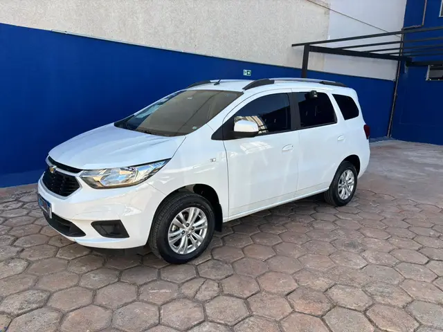 Carro Chevrolet Spin 2024 LT 1.8